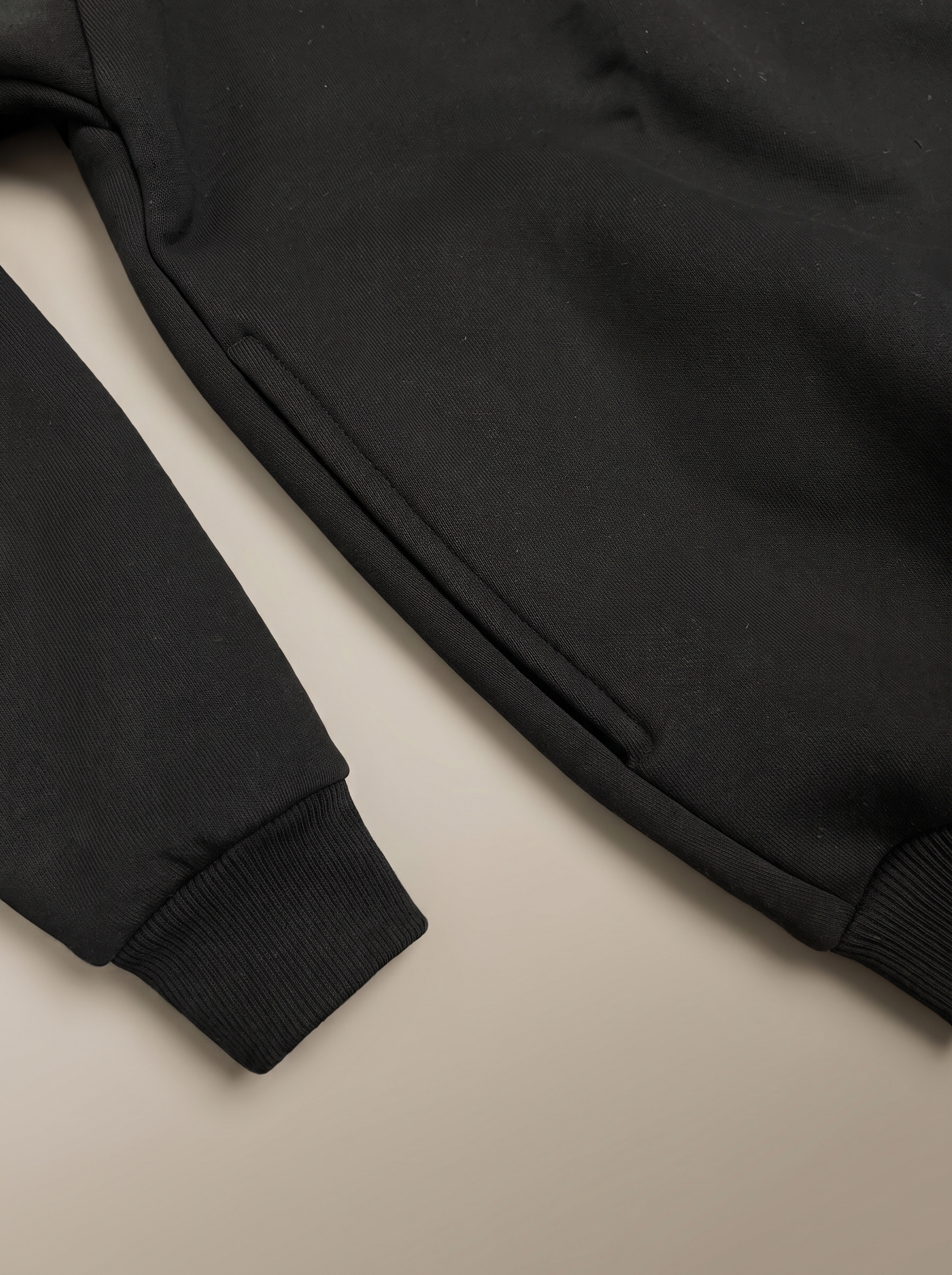 600GSM OVERSIZED COTTON HOODIE — BLACK