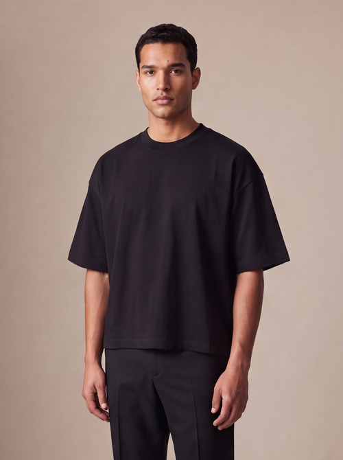 BOXY FIT T-SHIRT — BLACK